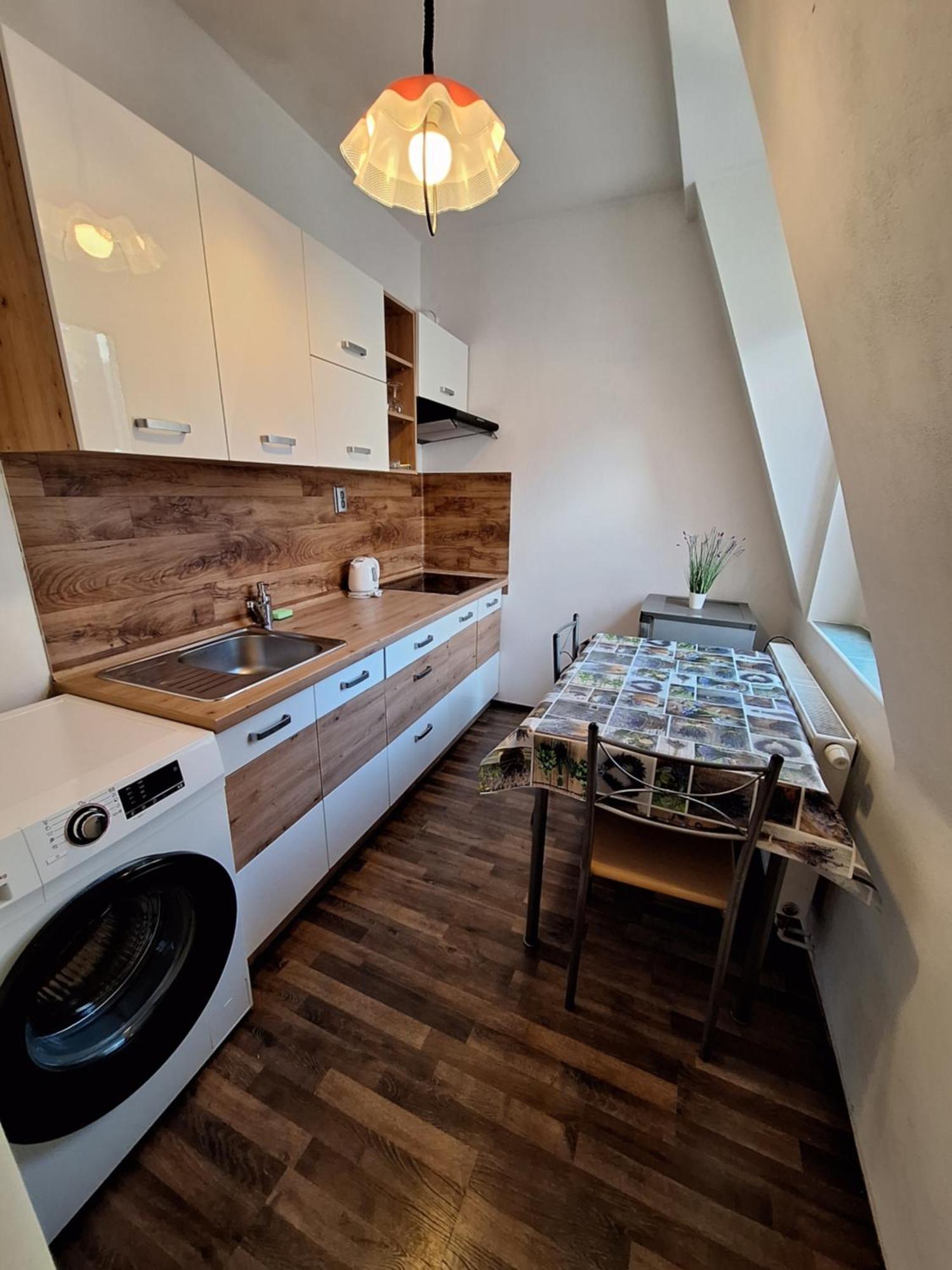Residence Moravia Apartments Karlovy Vary Esterno foto
